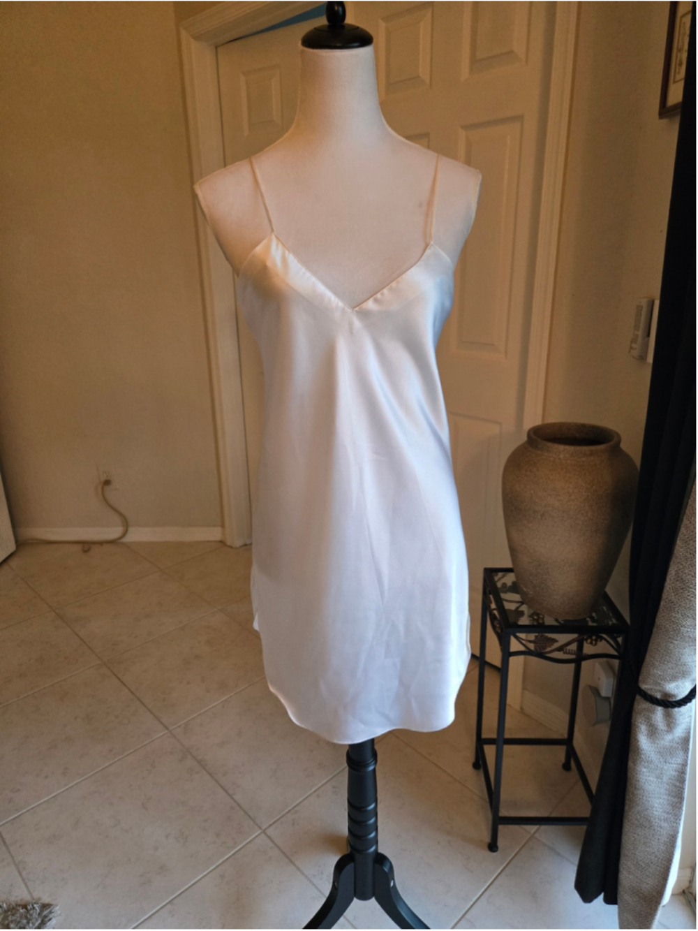VTG Laura Adams White Liquid Satin Chemise Slip Dress. M